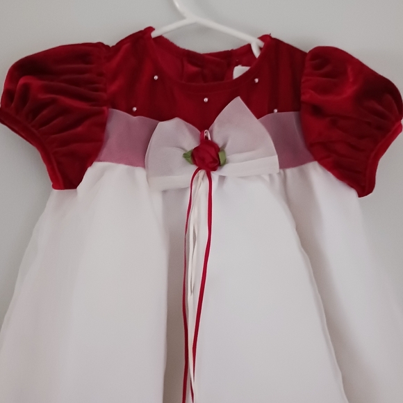Rare Editions New Red Velvet dress. Beautiful. Size 18 months - Picture 2 of 9